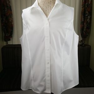 Chico's No-Iron sleeveless button down top